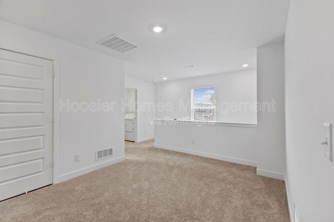 Building Photo - 15274 Farrington Rd