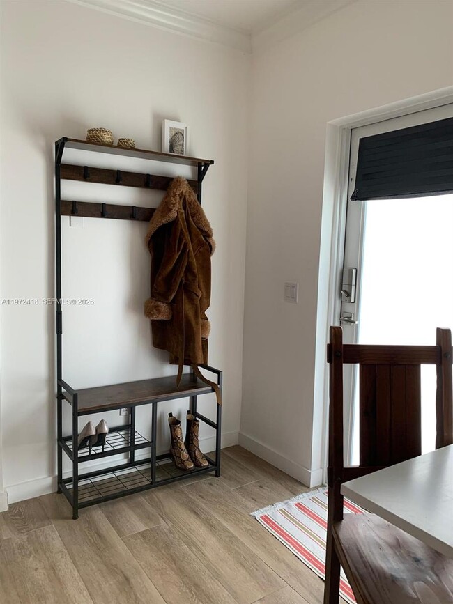 Building Photo - 1100 SW 126th Pl