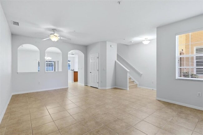Building Photo - 3717 Parkridge Cir
