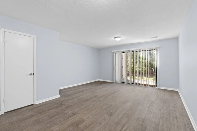 Building Photo - Dogwood Apartments