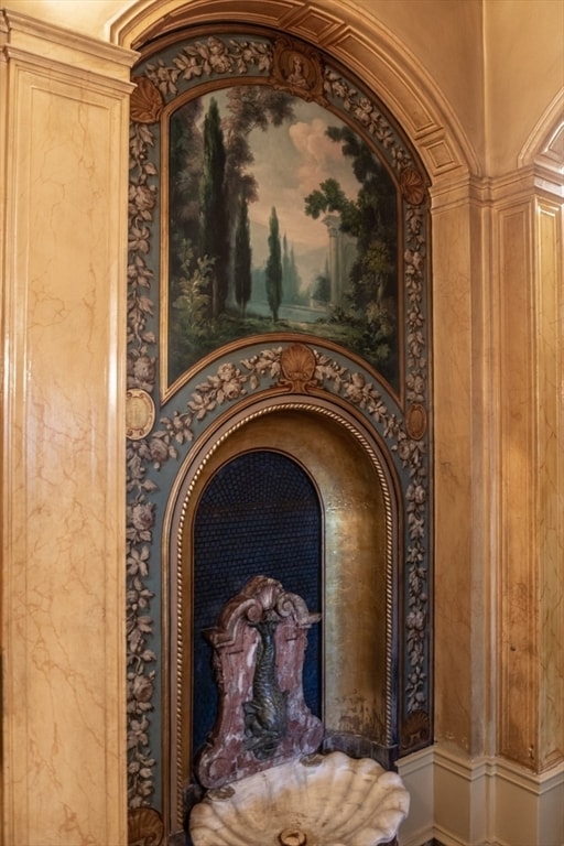 Building Photo - 107 Beacon St