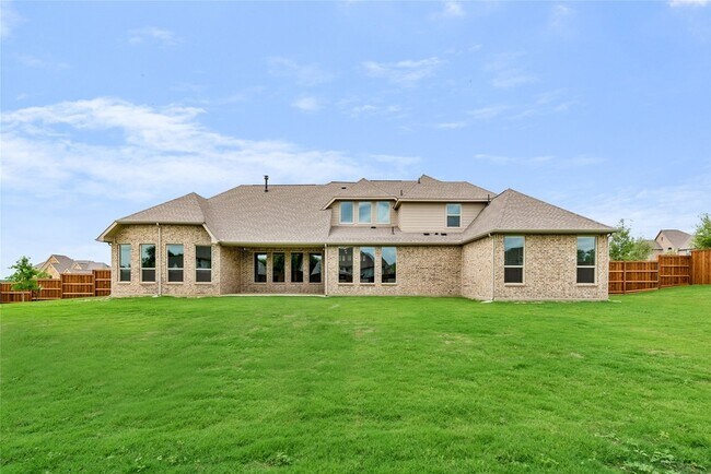 Building Photo - 813 Gallant Fox Trail