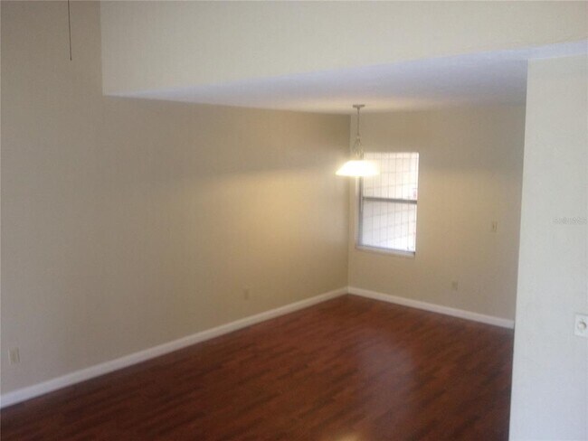 Building Photo - 4224 SW 70th Terrace