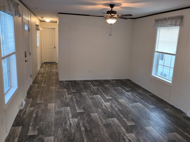 Building Photo - 55 Beverly Ln