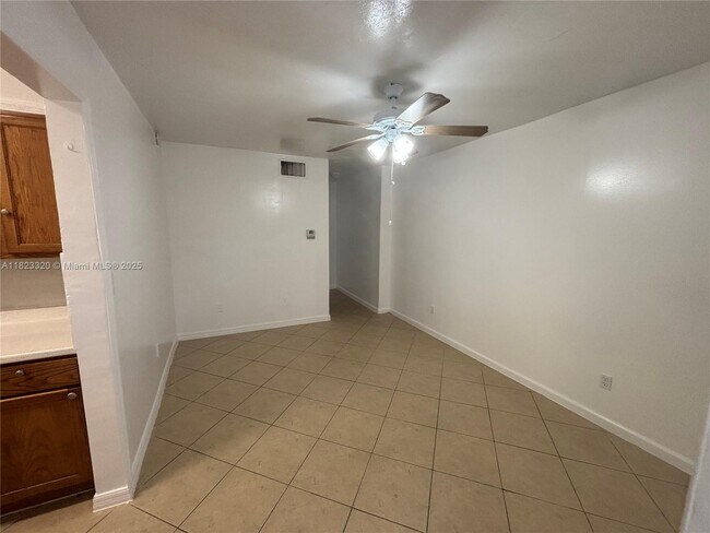 Primary Photo - 7841 Johnson St