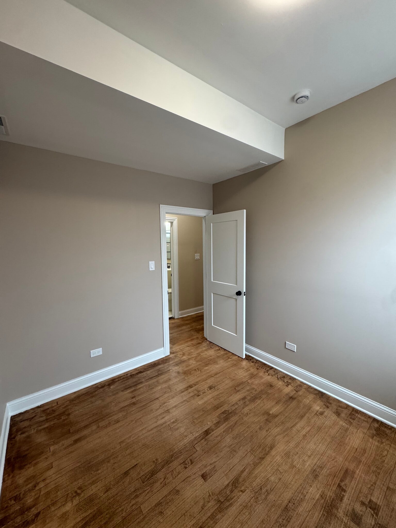 Second Room - 5335 W 23rd Pl