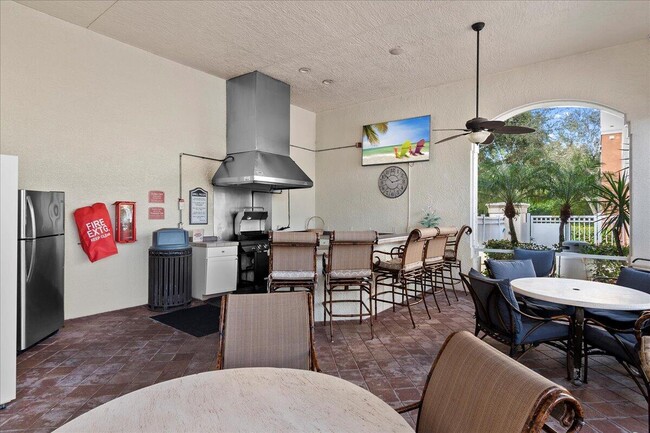 Building Photo - 5203 Myrtlewood Cir E