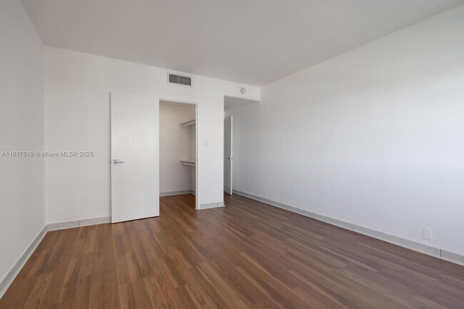 Building Photo - 3301 NE 5th Ave