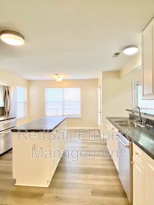 Building Photo - 941 Willbrook Rd