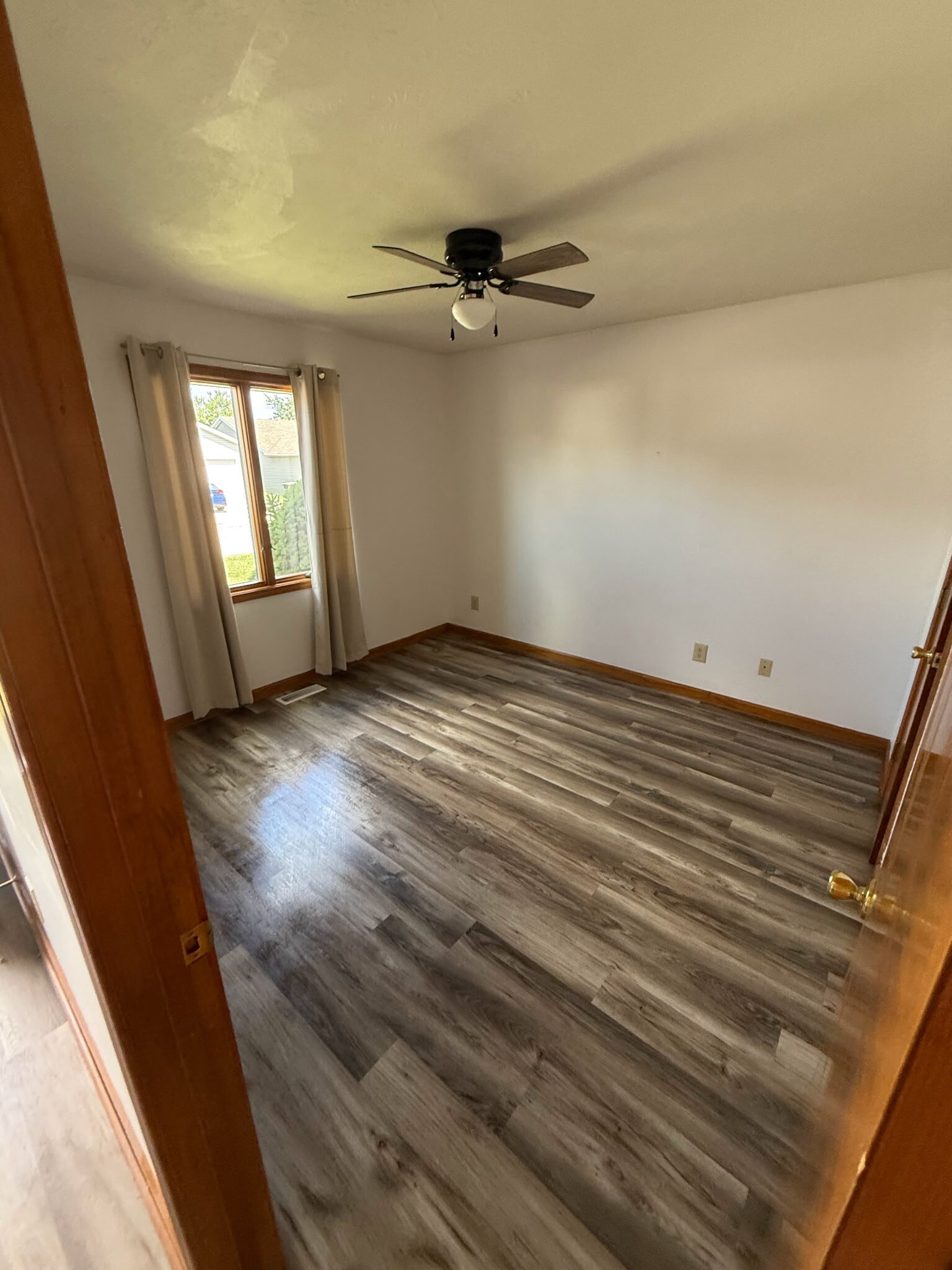 Building Photo - 801 W Gaston Dr