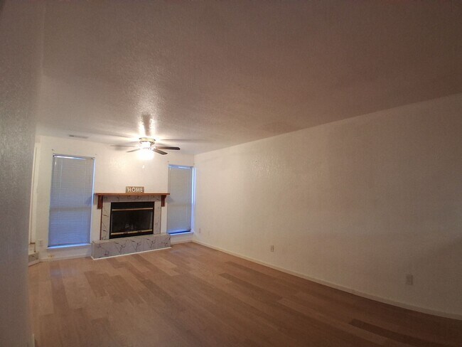 Building Photo - 4045 Dale Rd