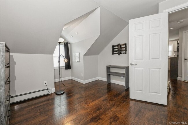 Building Photo - 39 Bay Shore Ave