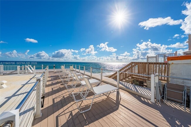 Building Photo - 3590 S Ocean Blvd