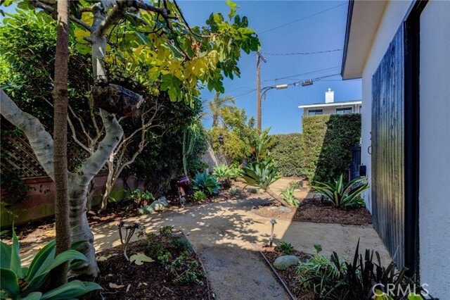 Building Photo - 824 7th St