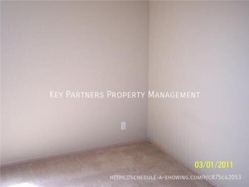 Building Photo - 8621 NE 98th Ct