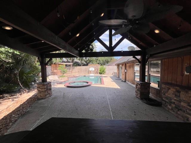 Building Photo - 2602 Cloverfield Ct