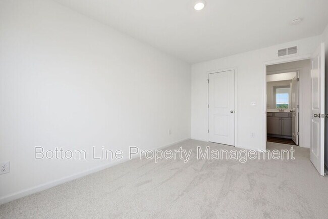Building Photo - 27 Broward Ln