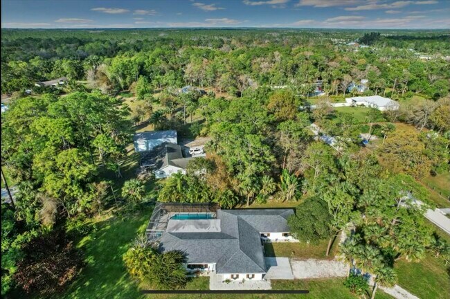 Building Photo - 11405 175th Rd N