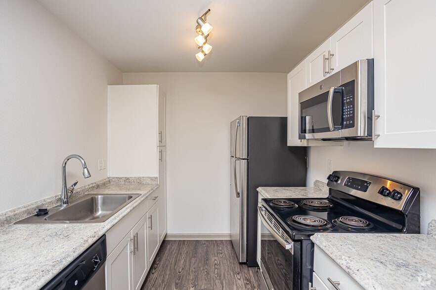 Reserve at White Oak 16441 S Harrells Ferry Rd Baton Rouge LA 70816