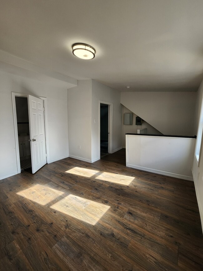 Building Photo - 135 Willow St