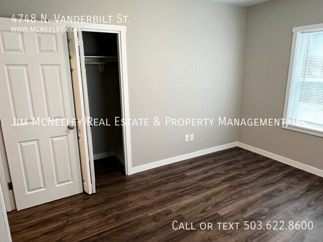Building Photo - 4748 N Vanderbilt St