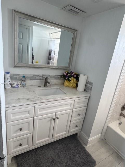 Building Photo - 1075 NE Miami Gardens Dr