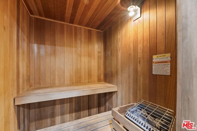 Building Photo - 8300 Manitoba St