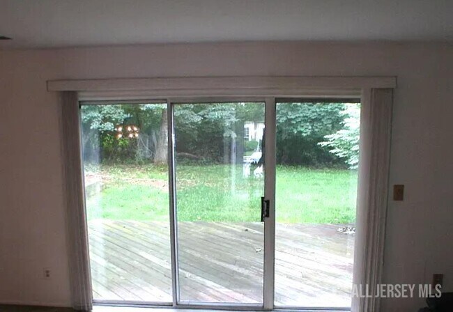 Building Photo - 337 Smithwold Rd