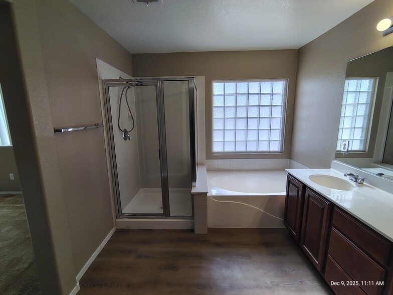 Building Photo - 4715 Deer Forest Ave