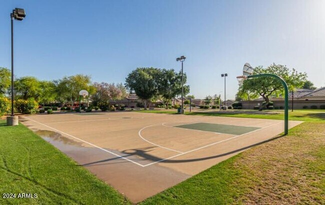 Building Photo - 2640 E La Costa Dr