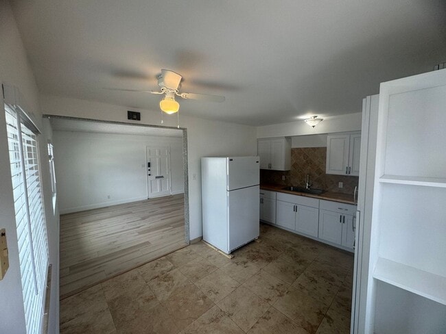 Building Photo - 373 Wawona Ave