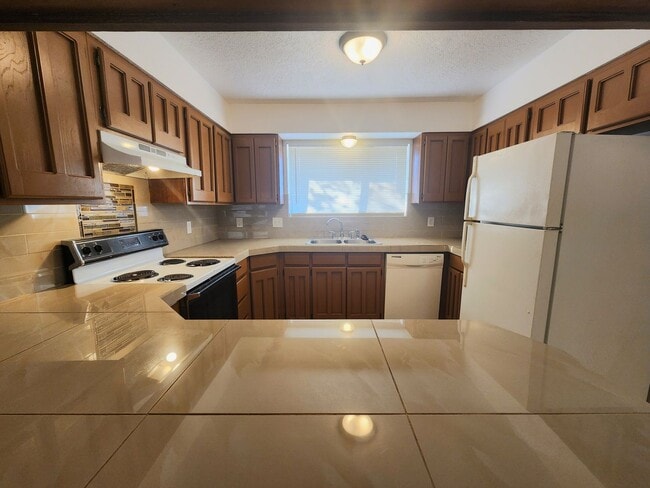 Building Photo - 3004 Missouri Ave