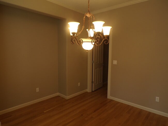 Building Photo - 10630 SW Kable St