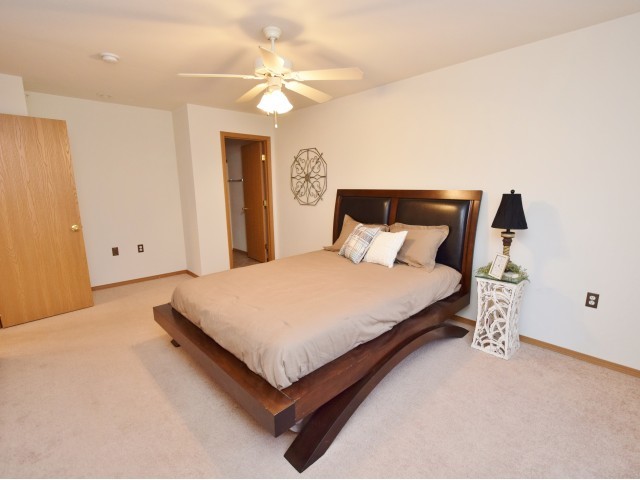 2 bedroom - Parkwood Apartments