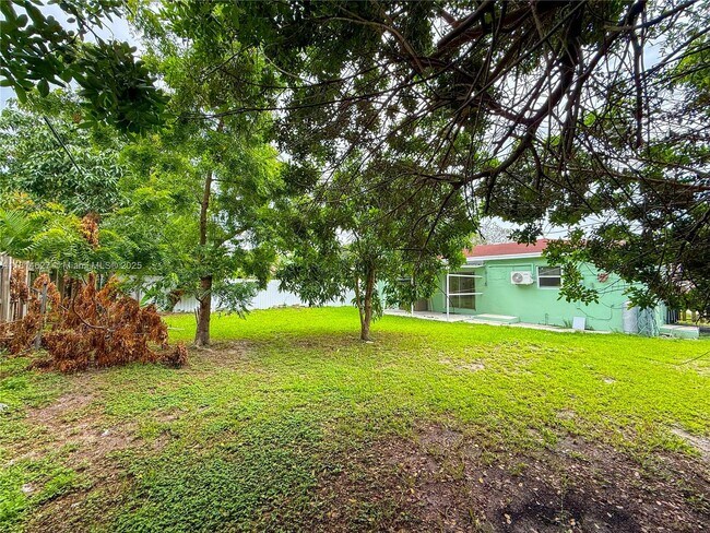 Building Photo - 1141 NE 154th Terrace