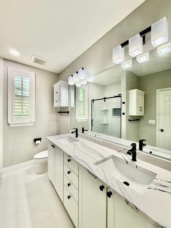 Building Photo - 505 S Tampania Ave