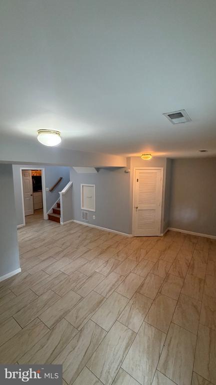 Building Photo - 23065 Potomac Hill Square