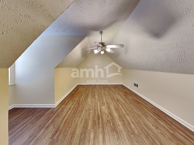 Building Photo - 515 Chaseridge Dr