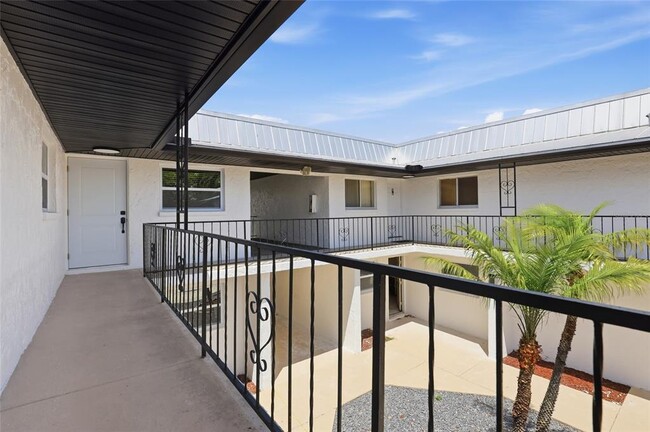 Building Photo - 4460 Oakley St