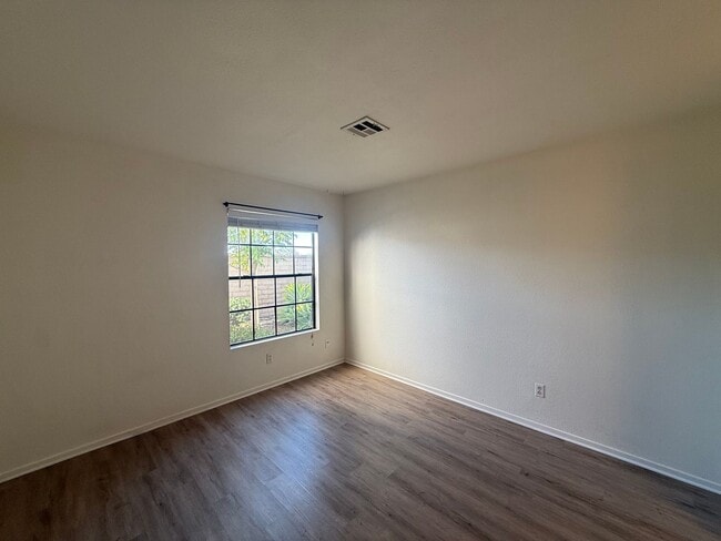 Building Photo - Beautiful 2B/2BA Condo in Rancho Penasquitos!