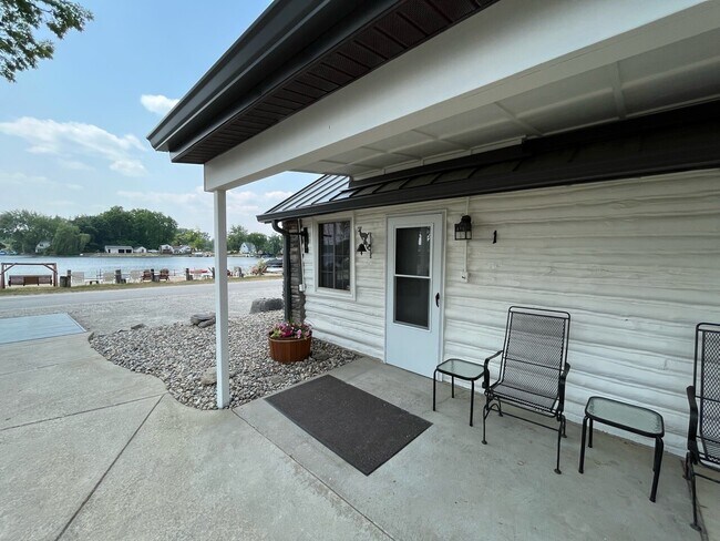 Primary Photo - 11560 Breyman Hwy