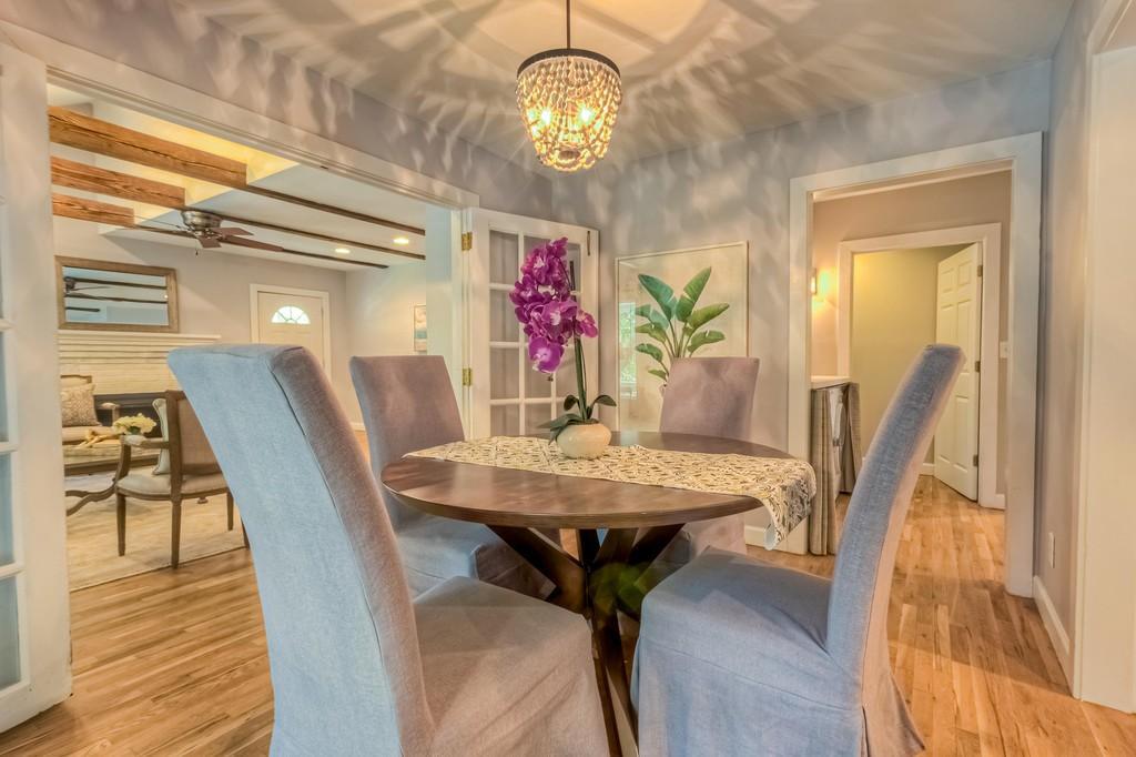 Upgraded light fixture - 408 Woodland Shores Rd