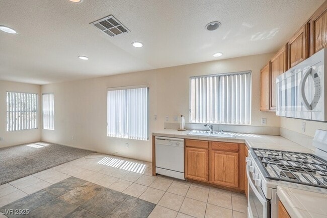 Building Photo - 3728 Ashling St