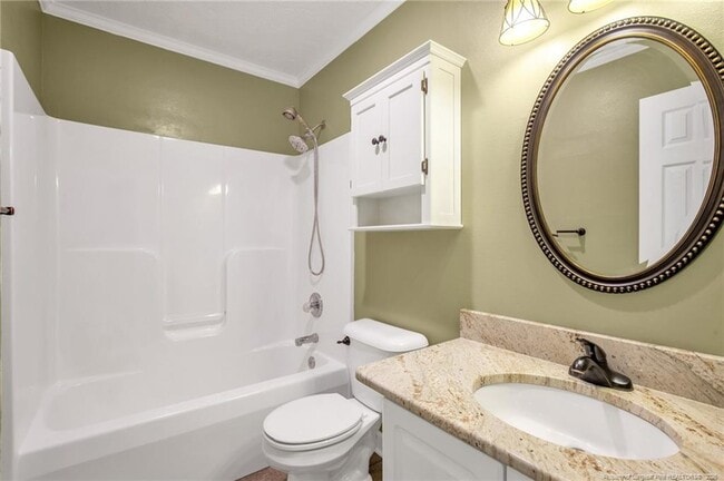 Building Photo - 425 Cityview Ln