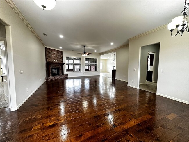 Building Photo - 584 N Mulligan Dr