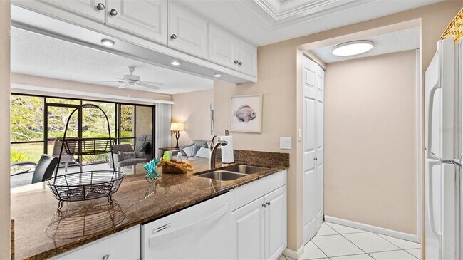 Building Photo - 1700 Cove II Pl