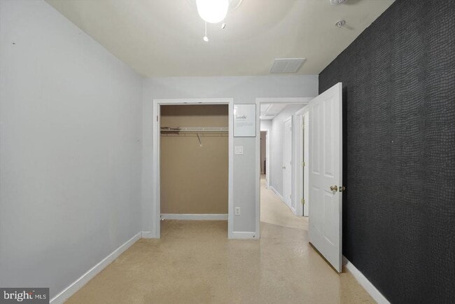 Building Photo - 5400 Marshalls Choice Dr