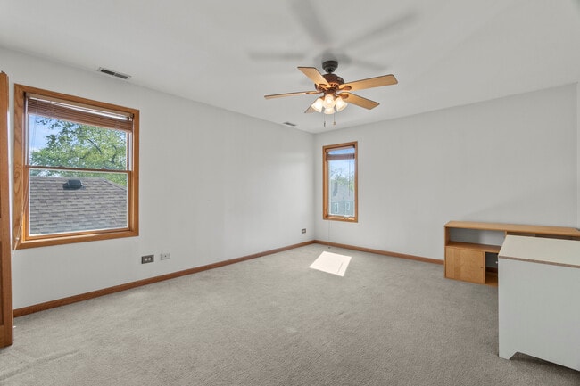 Building Photo - 2425 Hessing St