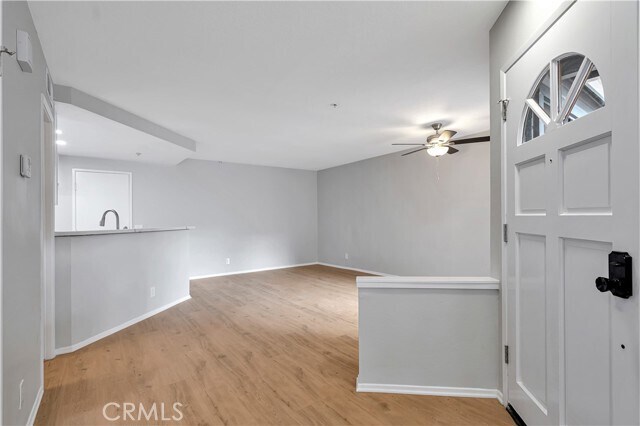 Building Photo - 290 Spruce Ct