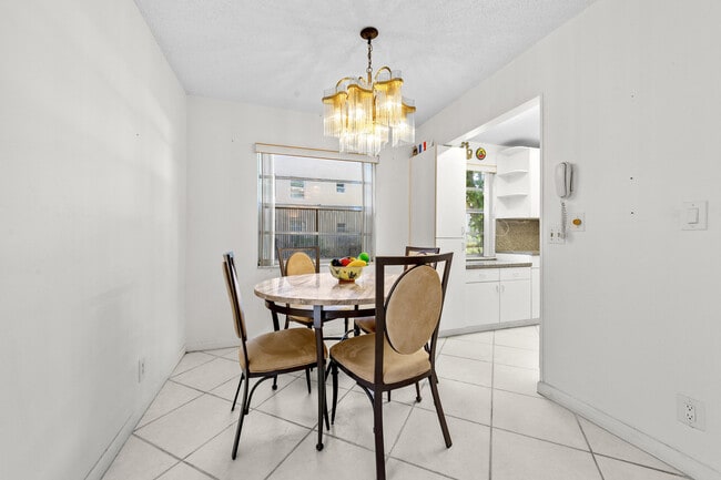 Building Photo - 344 Piedmont Trail